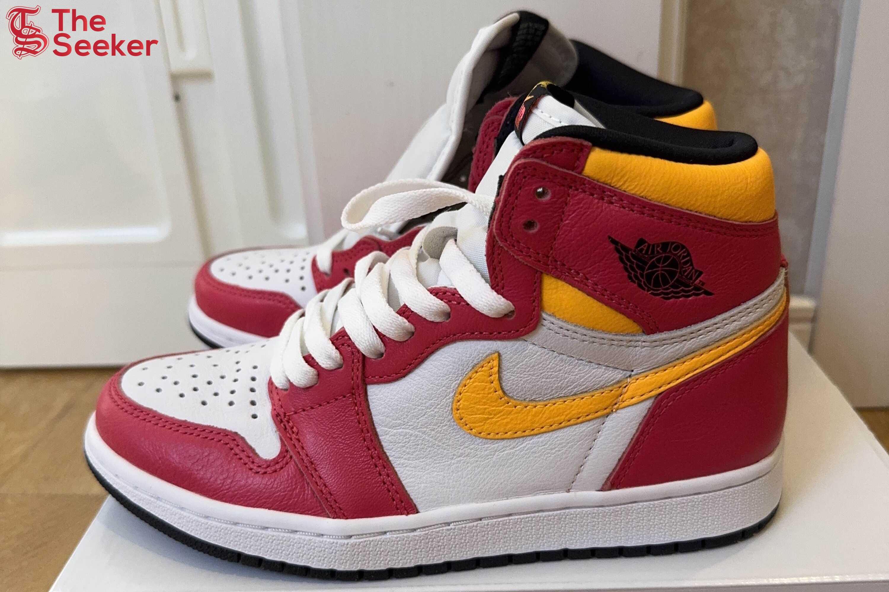 Jordan-1-Retro-High-OG-Light-Fusion-Red-555088-603