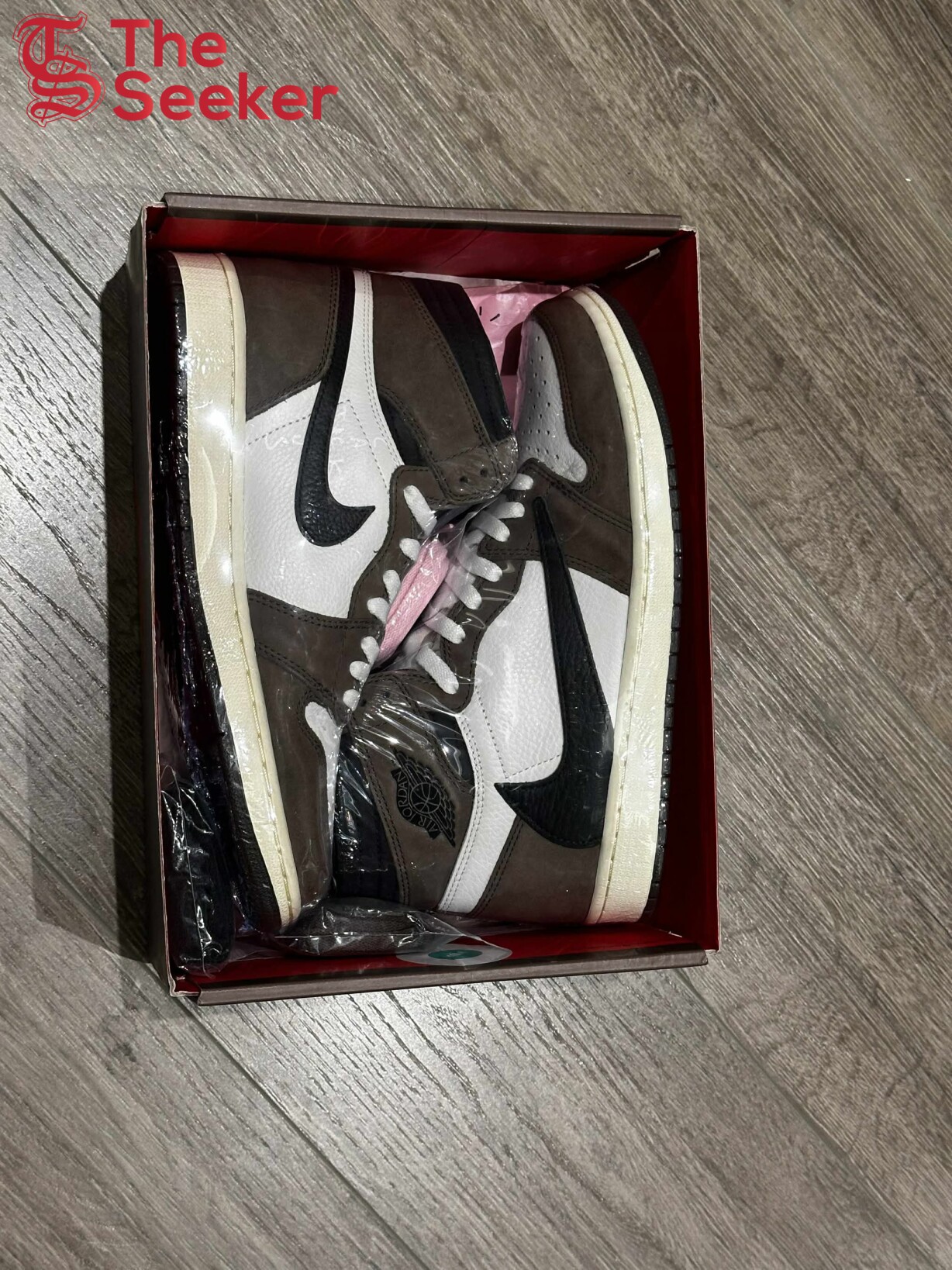 Jordan-1-Retro-High-OG-SP-Travis-Scott-Mocha-CD4487-100-1