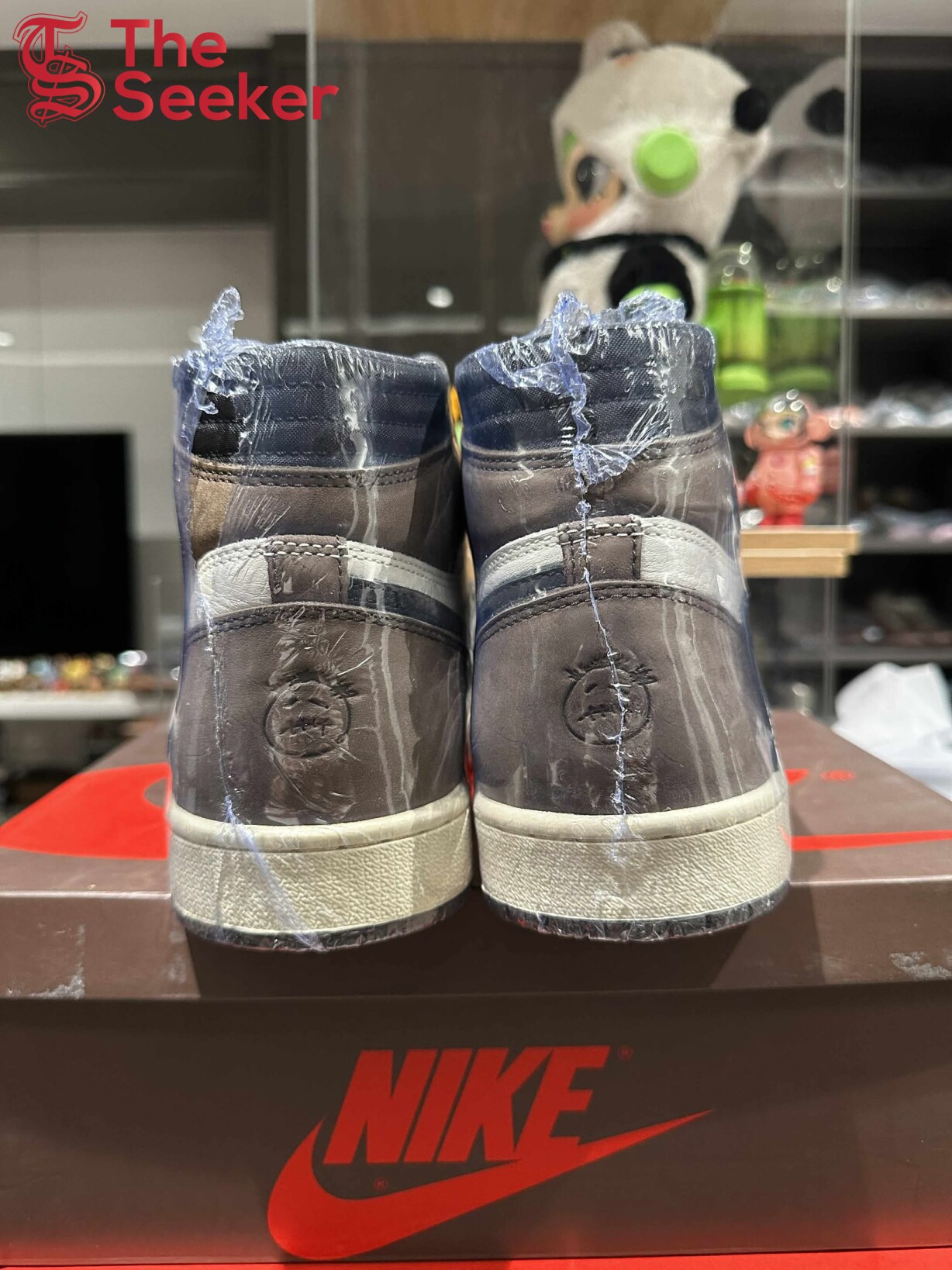 Jordan-1-Retro-High-OG-SP-Travis-Scott-Mocha-CD4487-100-2