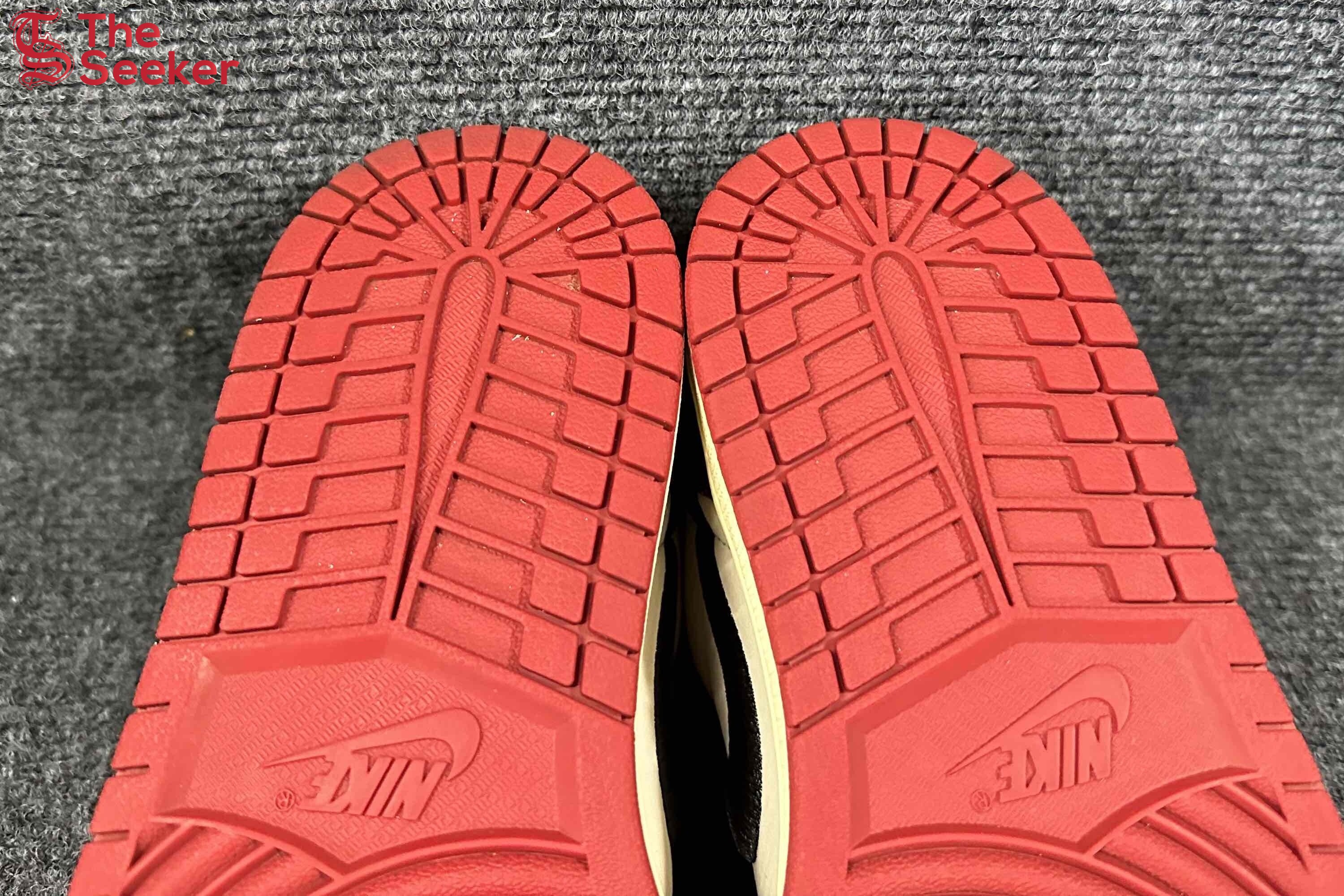 Jordan-1-Retro-Low-OG-Trophy-Room-Away-FN0432-100-13