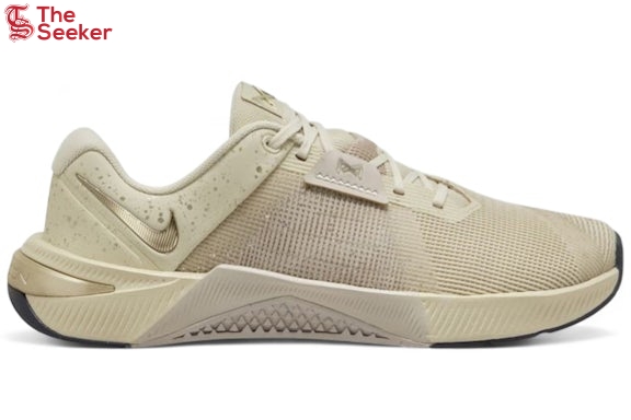 Nike-Metcon-10-SE-Light-Khaki-Cream-Ii-Metallic-Gold-Grain-(Women's)-IB6544-200