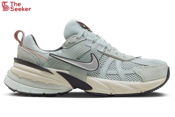Nike-V2K-Run-Light-Pumic-Black-Chrome-(Women's)-FN6703-003