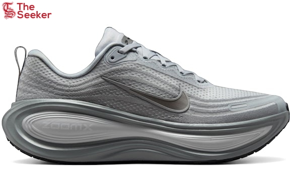 Nike-Vomero-Plus-Wolf-Grey-Metallic-Pewter-IM5019-001